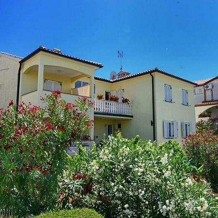 Apartments Krebel Poreč Exteriör bild